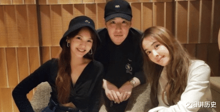 不要急着封她,让所有人都知道她的愚蠢,现在三个人都完了!