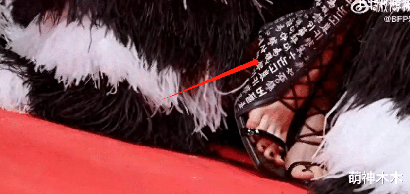 韩娱圈又来偷了!金智秀新片妆造抄袭刘诗诗,脸肿脖子粗遭群嘲