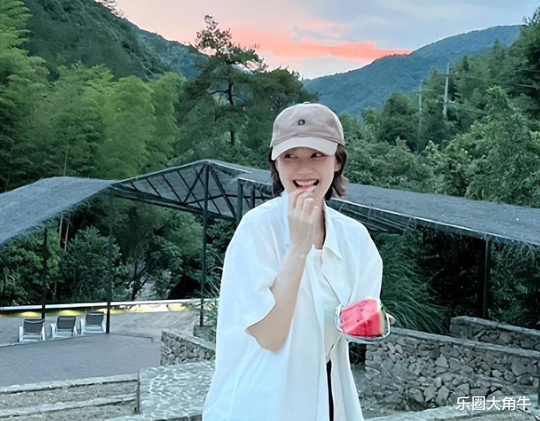 40岁王冠:终于传出喜讯,通过央视《你好生活》官宣“要结婚了”