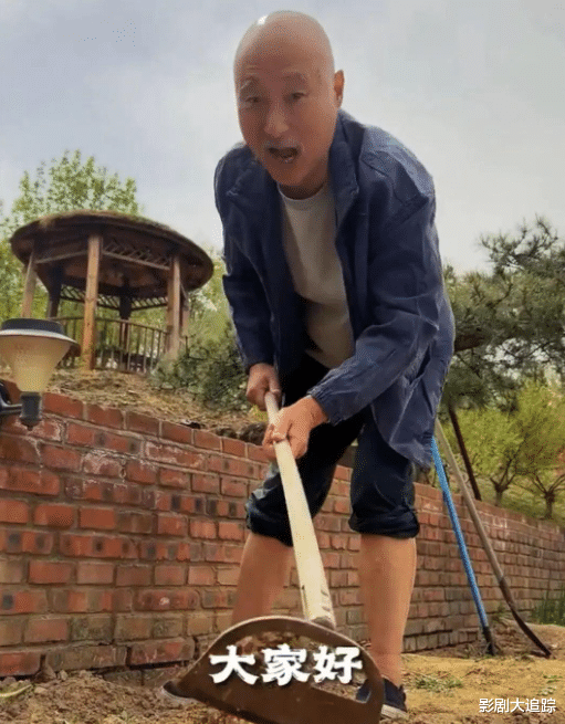 24年春晚小品骂声不断!贾玲放弃沈腾马丽消失,现场根本无法直视