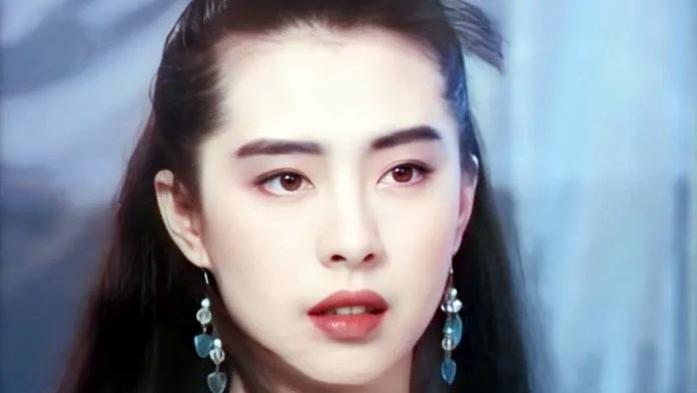 王祖贤|王祖贤新春送祝福，37岁息影退出娱乐圈，传闻身价超10亿美元吃穿不愁