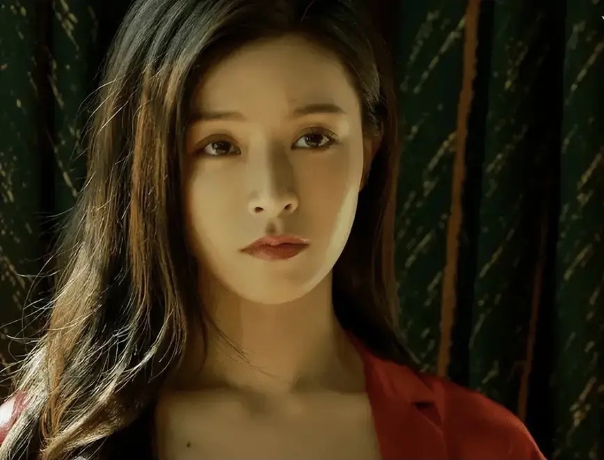 港风美人文咏珊,20岁到35岁颜值变化,出道像杨颖,现在越来越像佘诗曼