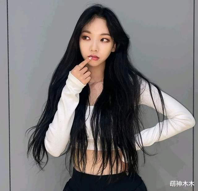 韩星推荐辱华漫画,多个官方账号点名痛批,本人还在晒度假照挑衅