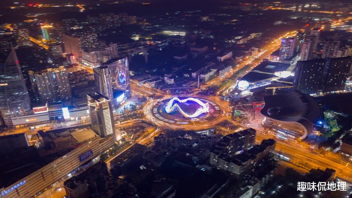 武汉|国内唯一由三座城市合起来的省会，同城恋爱就像异地恋