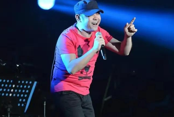 杨坤再嘲刀郎，面红耳赤情绪激动，刀郎IP露端倪，网友：都被骗了