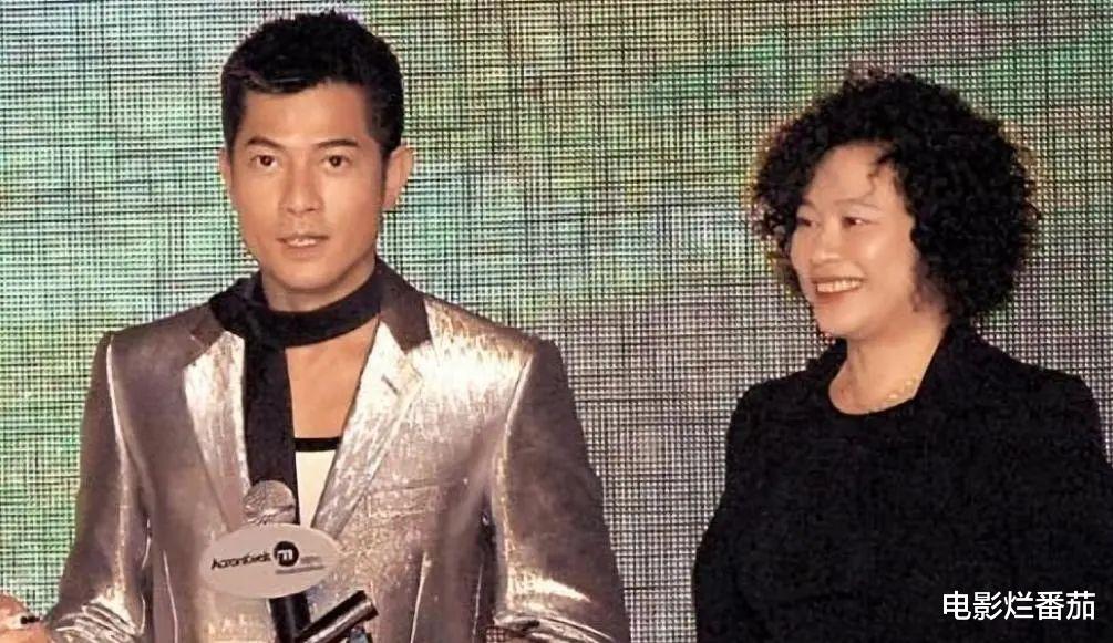 萧敬腾求婚大14岁经纪人，牵出明星和经纪人关系，只能用复杂形容