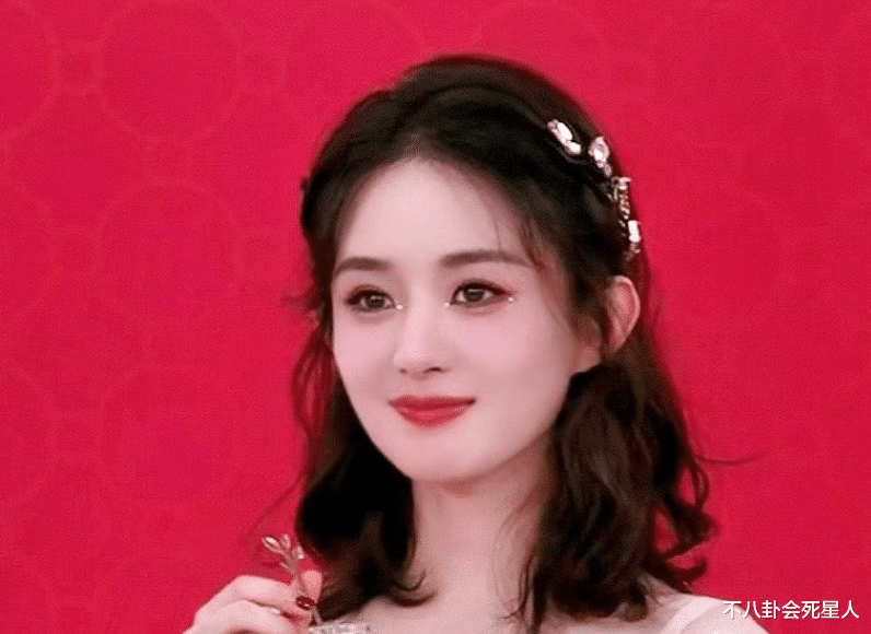 看了37岁杨幂和35岁赵丽颖的近照,才知道“骨相美”有多重要