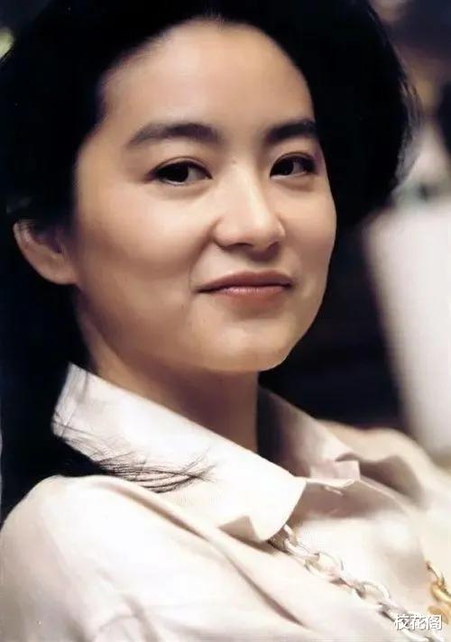 60岁刘青云和52岁古天乐同框,“天然脸”和打针脸的差距一目了然