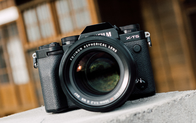 saas|富士 X-T5 评测报告，导入 40MP 高像素，更专注在摄影本质！