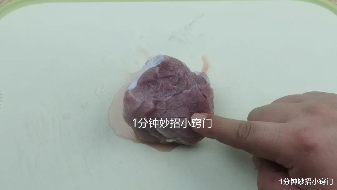 猪肉|为何猪肉贩子,要不断用抹布擦猪肉或桌面?原来其实暗含猫腻