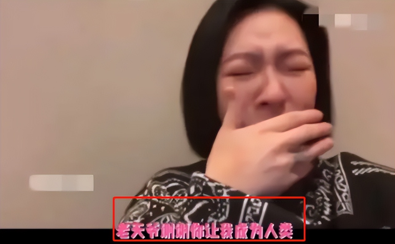 小S|真是丢人现眼!吃韩国美食陶醉穿韩服自豪的小S俨然把自己当成韩国人了