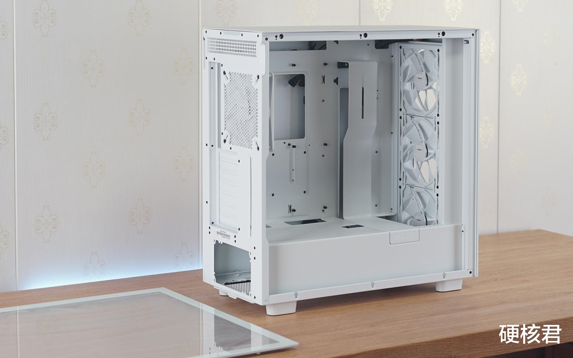 帕米尔|白色美学外观搭配出色性能,13代新平台装机体验!