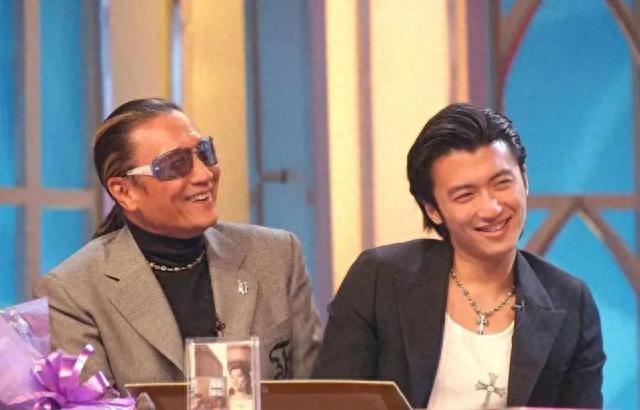 谢霆锋发的这个视频,让娱乐圈塌房了多少人