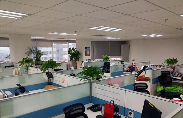 许多|为什么许多企业在疯狂招聘工人，同时却把优秀员工挤了出来？