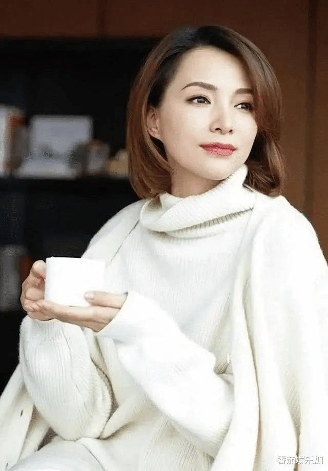 央视|大瓜!央视又一综艺节目遭停播!主持人主动辞职引热议