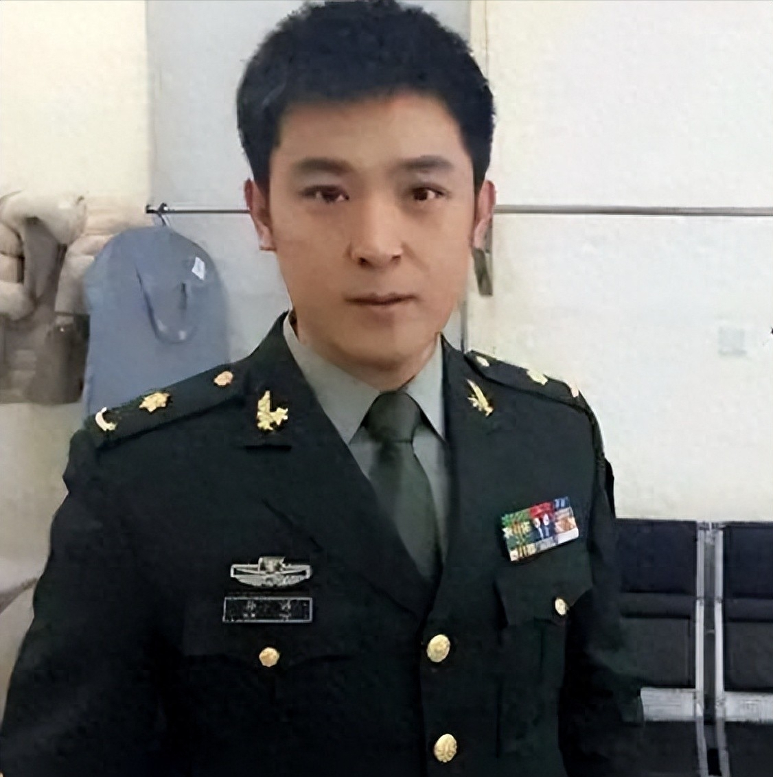 孙涛|孙涛：娶同学李莉，结婚27年被拿捏死，17次上春晚全是她的功劳