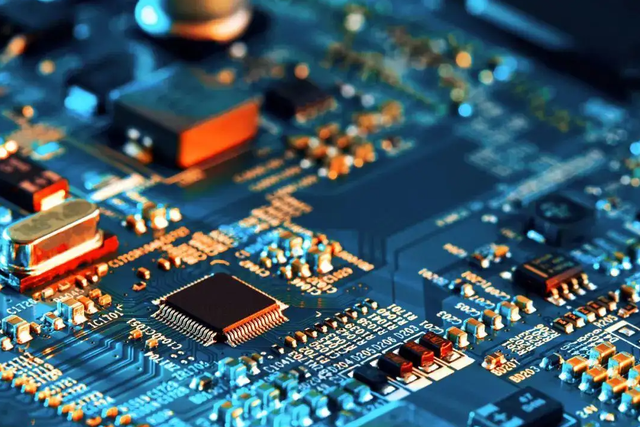 爱奇艺|23台光刻机，283亿颗芯片，外媒：拦不住了