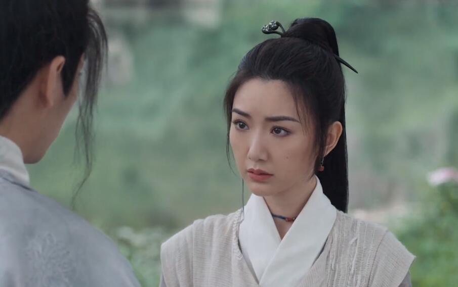 赵露思 同样是演侠女，以前的女演员造型又美又飒，现在的高马尾们脸红吗