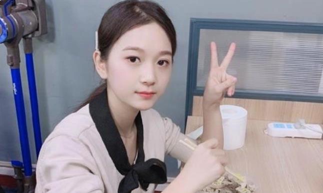 短视频|张曼如:23岁身家78亿,靠包装出来的假成功