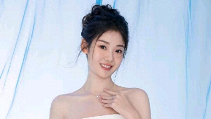 何文茵无法做回康枝子，“新康枝子”冯子晴是一位广东新时代美女