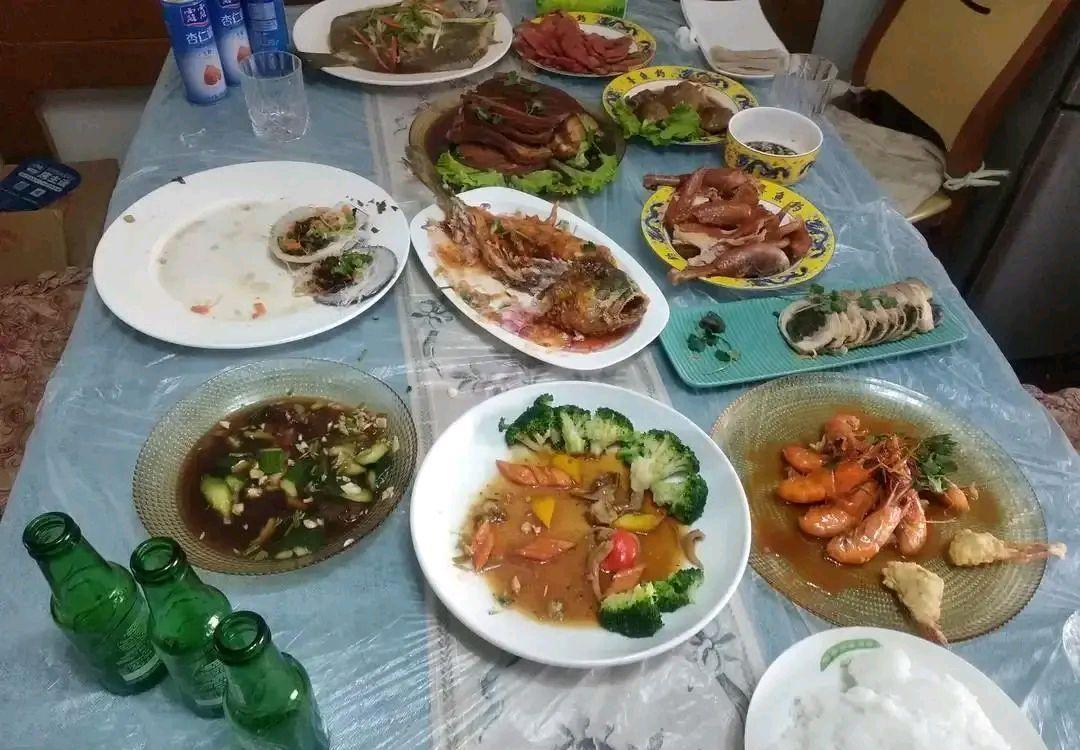 除夕年夜饭,记得:1不说,2要敬,吃3样,忌4事,大吉大利接福气