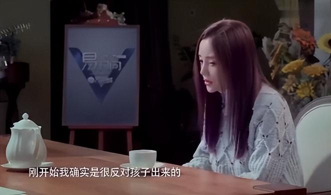 贾乃亮真的是“表演型人格”,李小璐早就揭穿一切