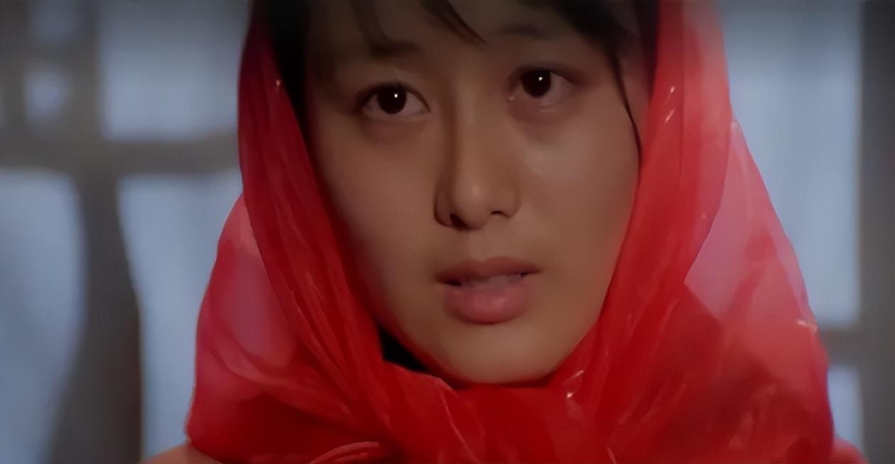 长裙 “村妇”别尬演！把金巧巧和蒋欣等人放在一起看，差别就出来了