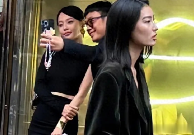 baby敏感时期挑战大众?徐娇被lisa粉丝网暴?富豪家族出了废柴?