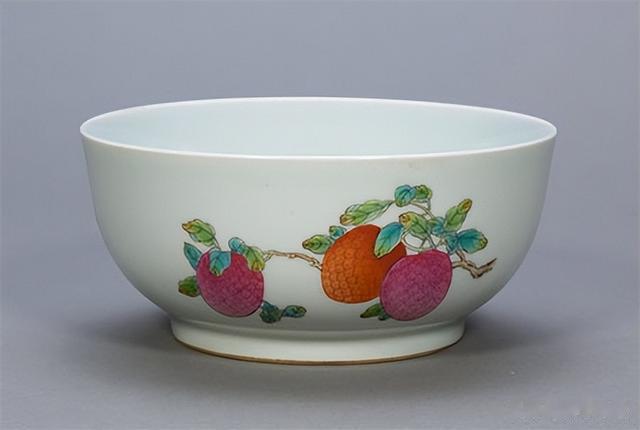 粉彩|明清时期器形厚重的墩式碗瓷器