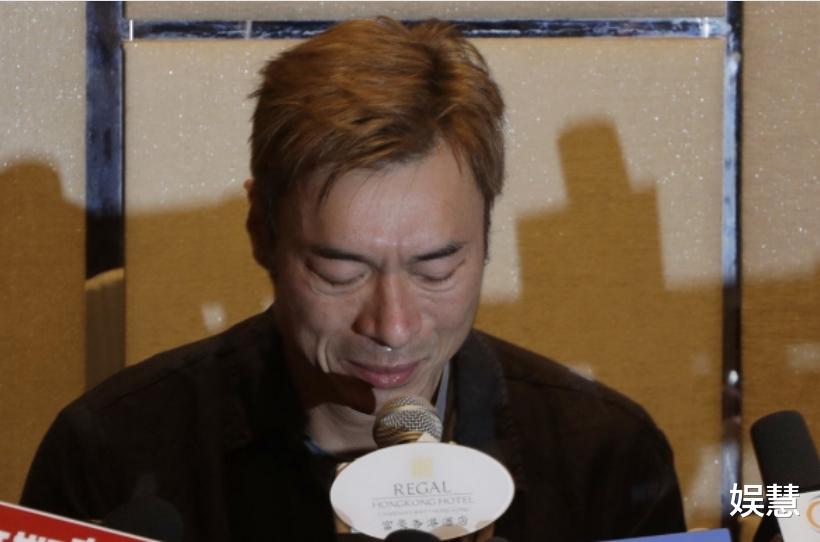 TVB前花旦黄心颖携丈夫泥鯭接受专访,首谈“安心事件”哽咽落泪