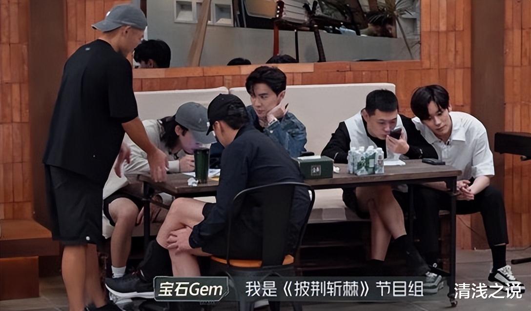 披哥3:魏巡、胡兵淘汰以及夺冠同盟跟观众加油热线数据息息相关