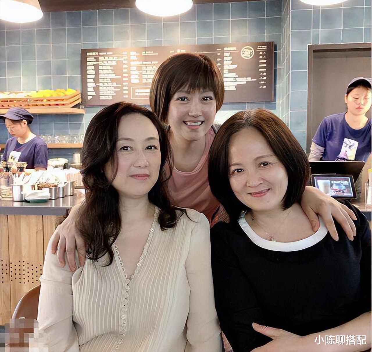 名媛脸老了之后都会变成吴玉芳？中年女人高雅大方的关键在这