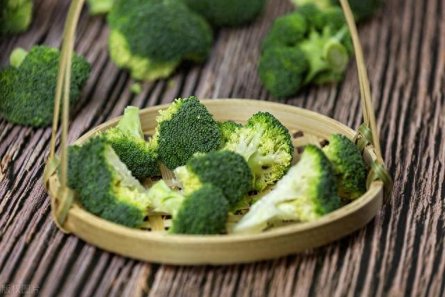 牢记5个饮食减肥秘诀，让你不知不觉瘦下来！