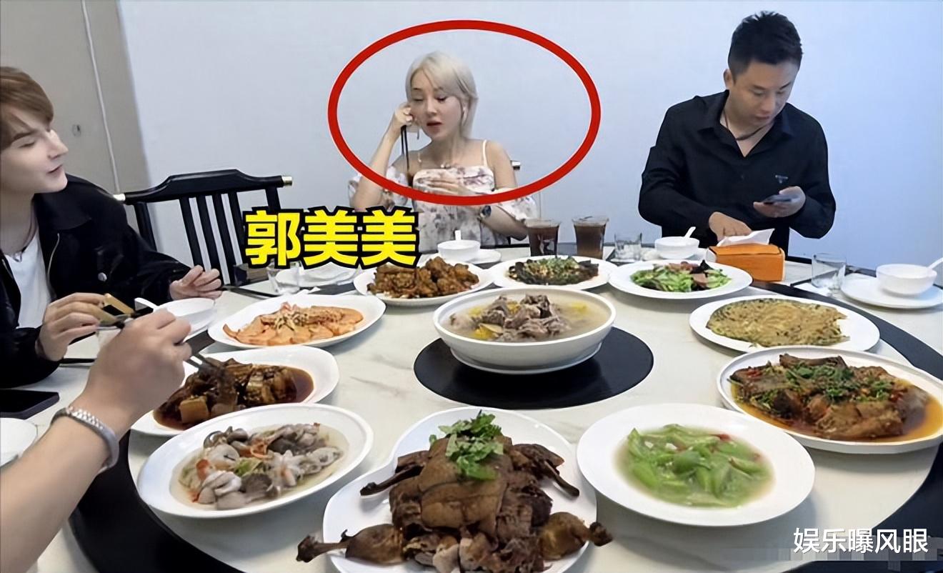 郭美美出狱后又做炫富网红,住上海豪宅一身超15W,干爹换不停