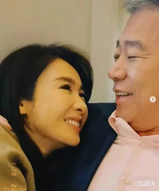 马廷强长相敦厚被赞罕见,不像刘銮雄刻意炫耀,只爱黎姿也甘心