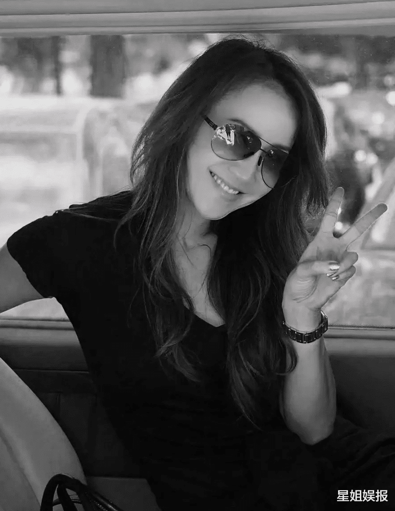 李玟老公发讣告被骂翻!姐姐称感情是妹妹死穴,透露妈妈状态很差