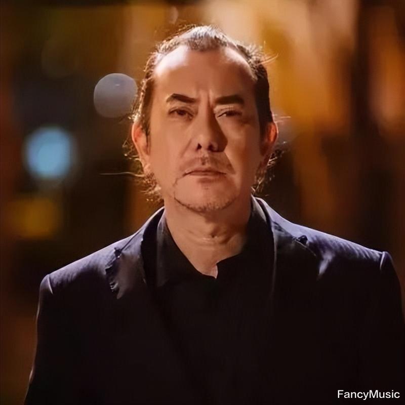 老戏骨刘兆铭晚节不保?跟争议艺人黄秋生交好,兄弟几人其乐融融