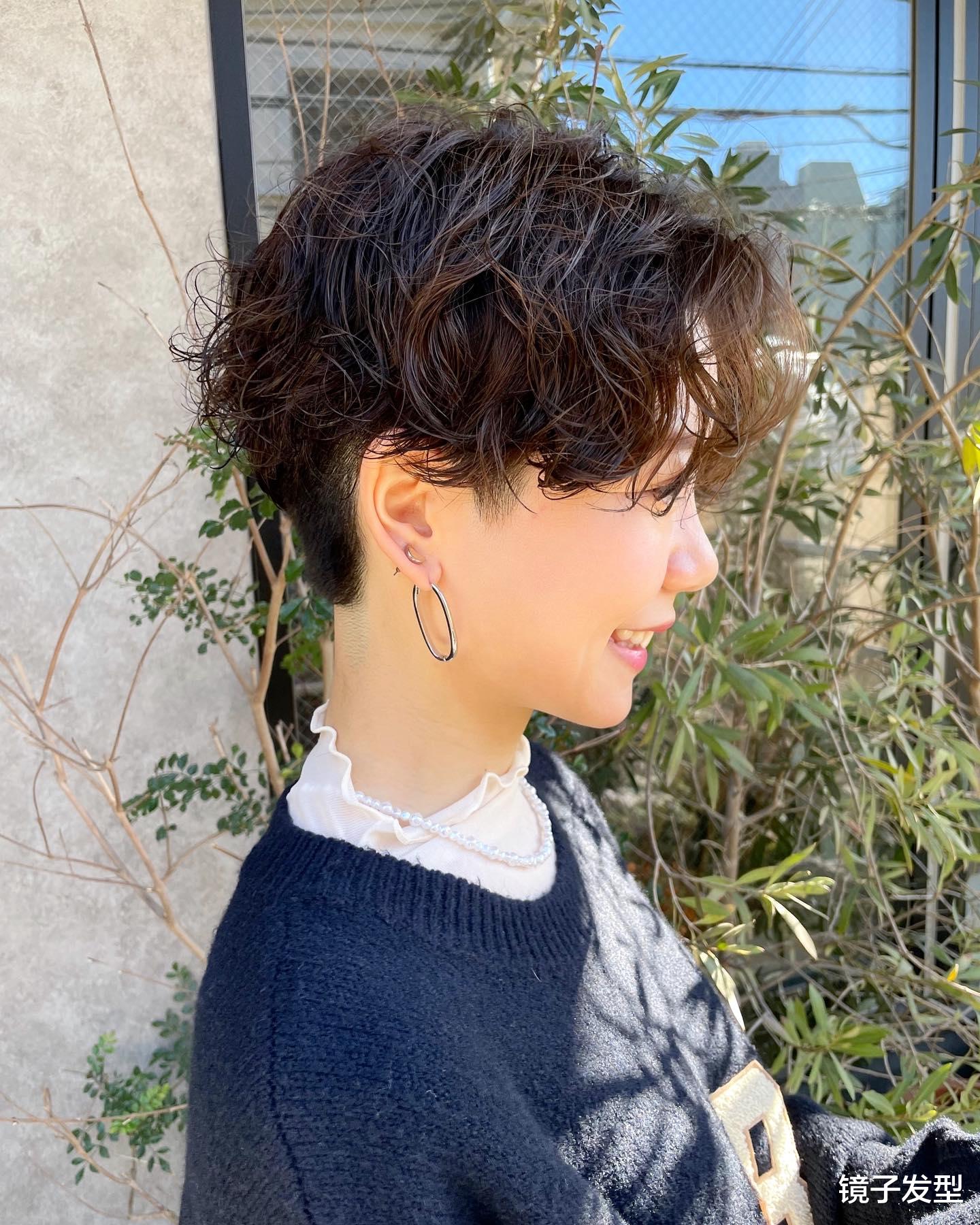 最美女发有哪些?这三种很不赖,蓬松瘦脸显气质