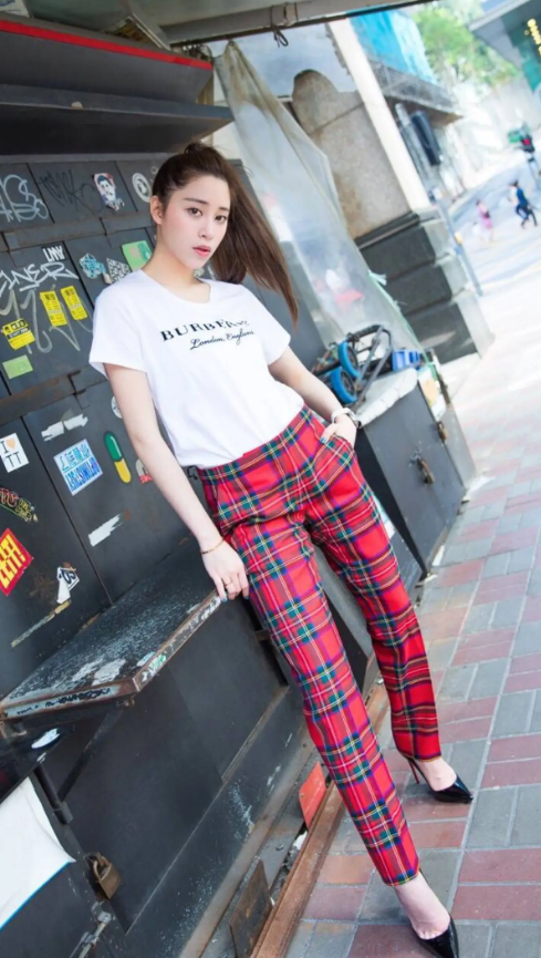 27岁欧阳妮妮在线发飙！怒斥网友言辞犀利，不带脏话骂人内涵很高