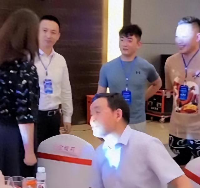 41岁娃哈哈千金宗馥莉：身家千亿却无人娶，身材走样成中年大妈