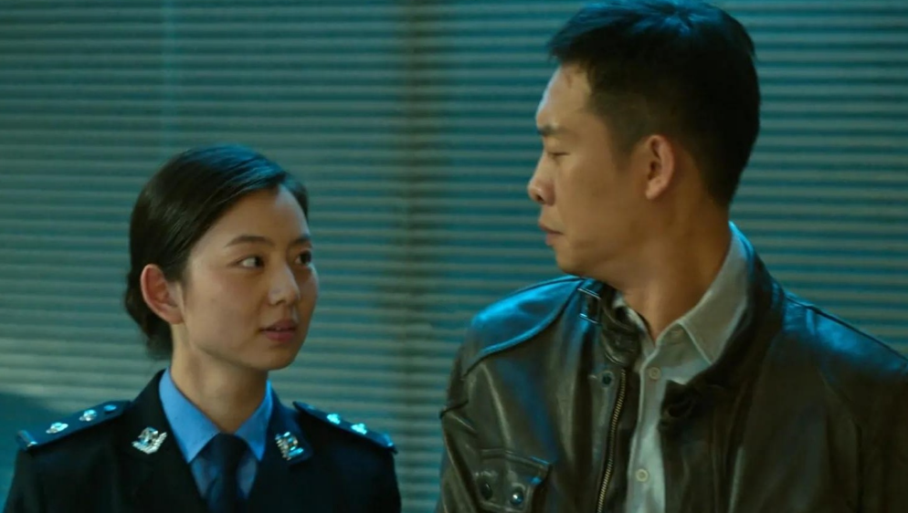 才播4集，就全国收视率第一，终于有让我熬夜狂追的央视反腐剧了