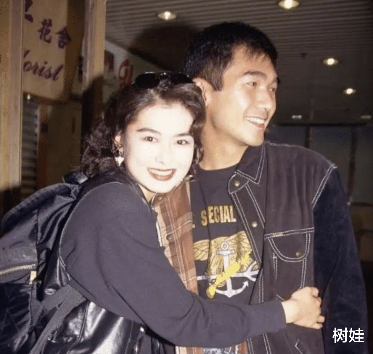 54岁港姐罕谈与方中信旧情，自曝曾掌掴情敌莫可欣，称遭男方欺骗