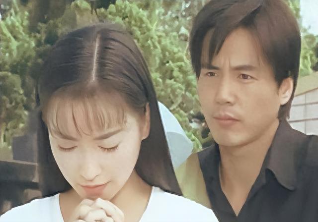 善恶终有报,花17亿买“楼”害人的张庭夫妇,如今下场大快人心!