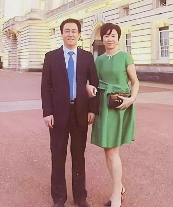 许家印神秘女儿惊艳曝光:颜值漂亮生活奢华,儿女都不是省油的灯啊