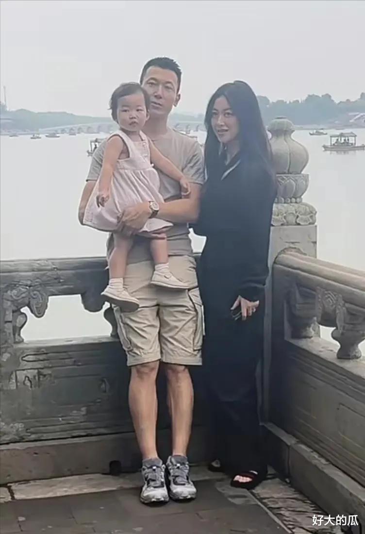 朱珠|朱珠女儿待遇曝光:遗产丰厚,长得丑父母不嫌弃,获王昀佳照顾多