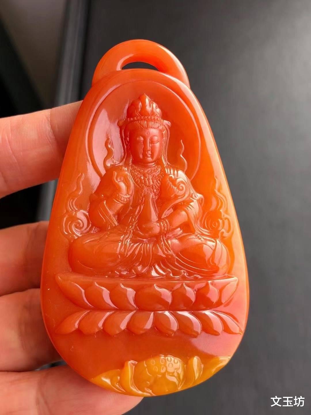 黄龙玉|黄龙玉和翡翠哪个好