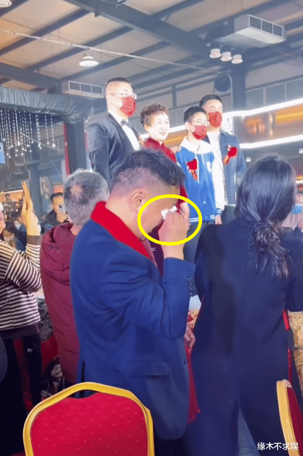 郭刚堂|《失孤》原型儿子大婚!刘德华鲁豫送礼差距大,两明星缺席引争议!