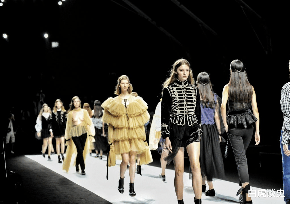 李薇|李薇：多个高官的共享情妇，因日记暴露身份，曾45天狂赚2亿