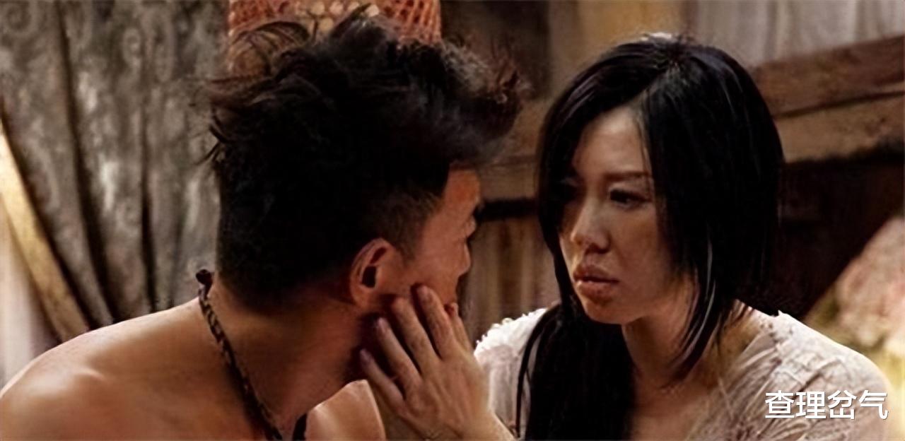 她曾把黄渤吻到害羞，与导演同居12年遭抛弃，今46岁身价高达40亿