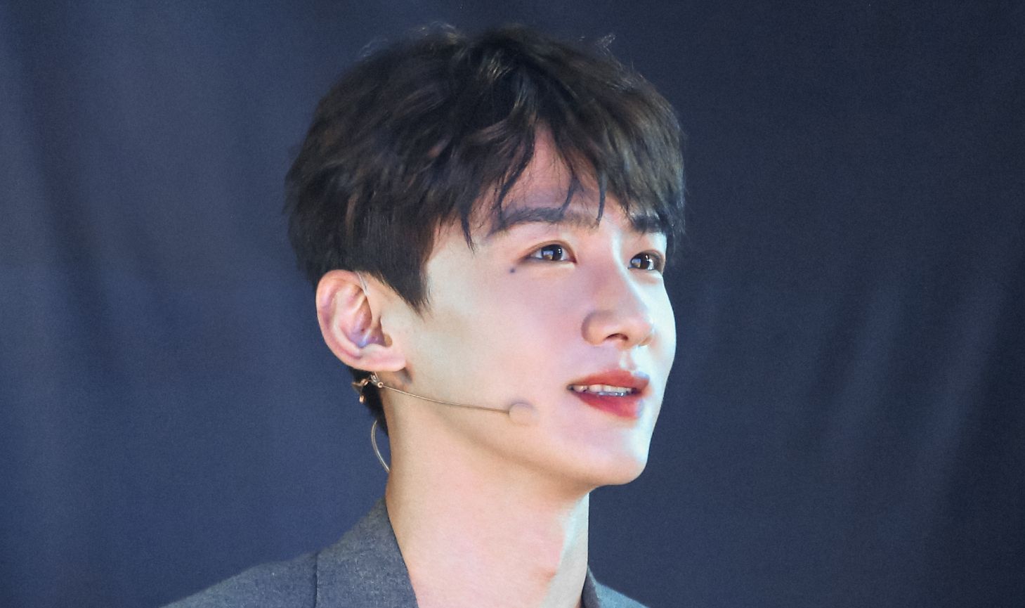 白敬亭工作室招聘风波:实习生要求多,被指“割韭菜”?